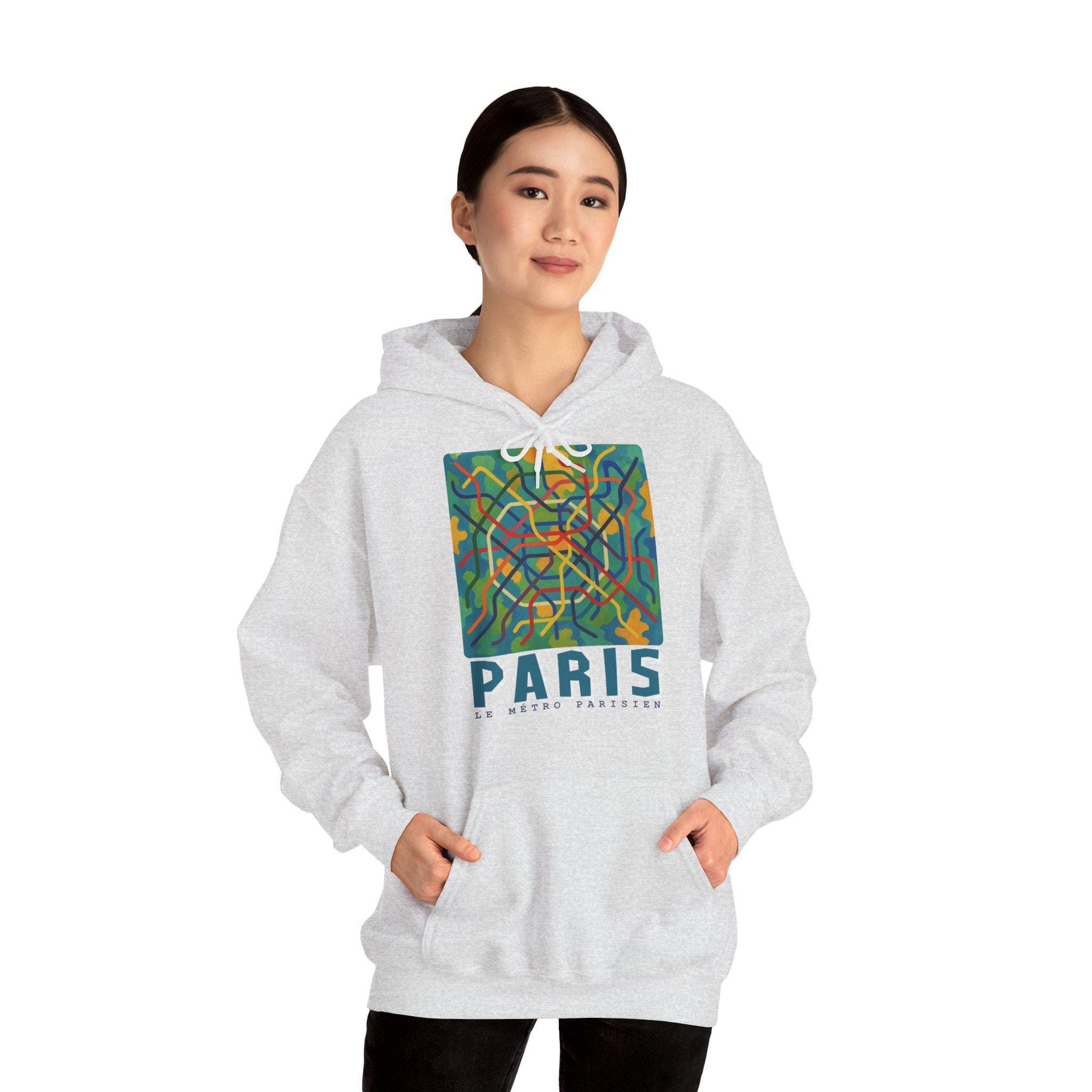 Sweat à capuche Paris – Hoodie unisexe avec design métro parisien, sweat graphique, streetwear tendance, idée cadeau voyage