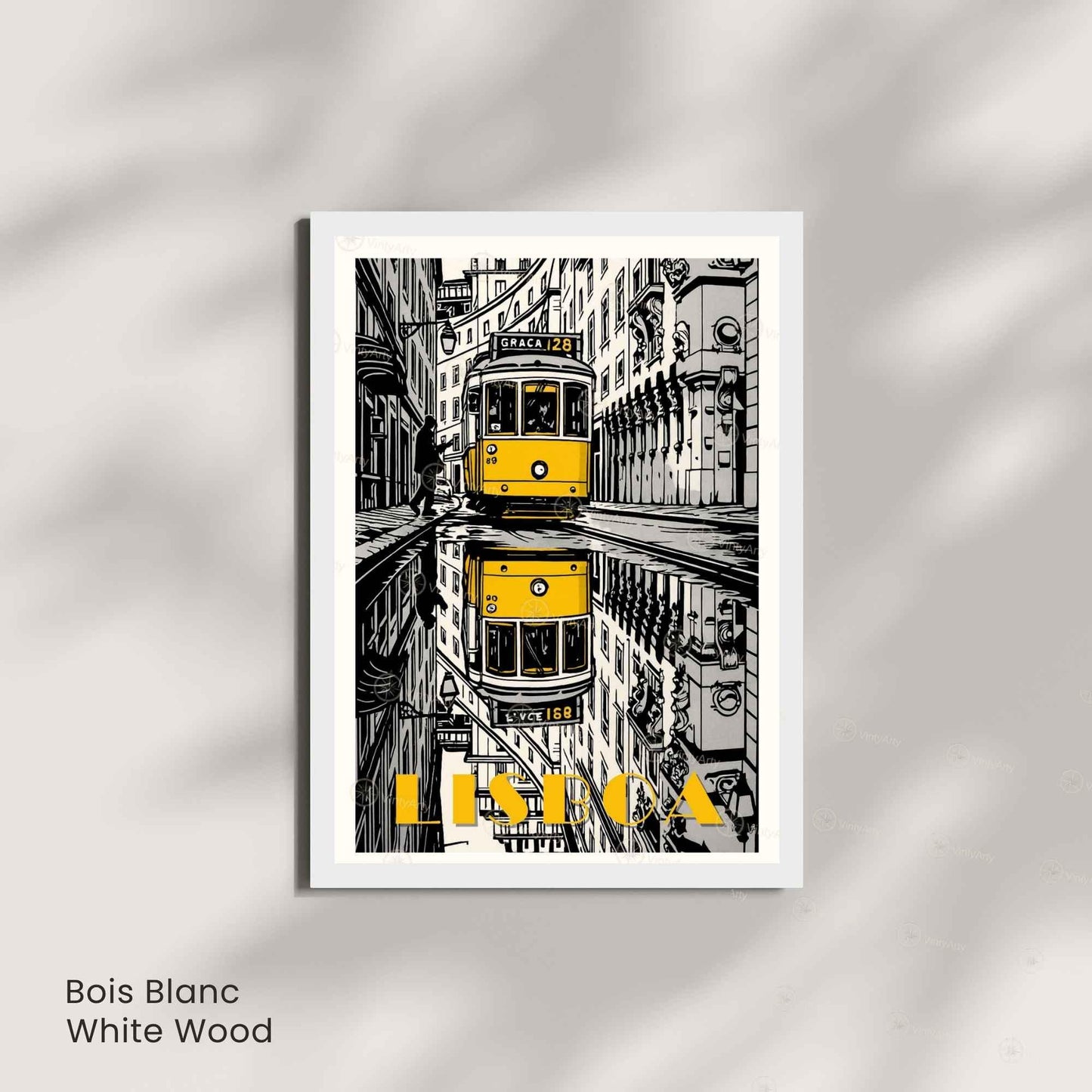 Affiche Lisbonne – Tramway jaune vintage dans les rues de Lisbonne - Affiche Lisbonne noir et blanc