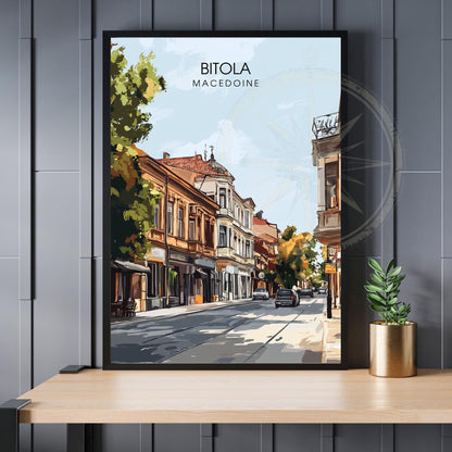 Affiche Bitola Macédoine du Nord avec rue ancienne, façades historiques, arbres et style poster de voyage vintage