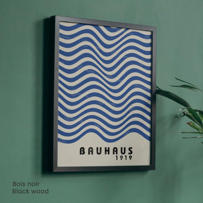 Affiche Bauhaus 1919 – Poster graphique vagues bleues, style moderniste minimaliste, décoration murale design