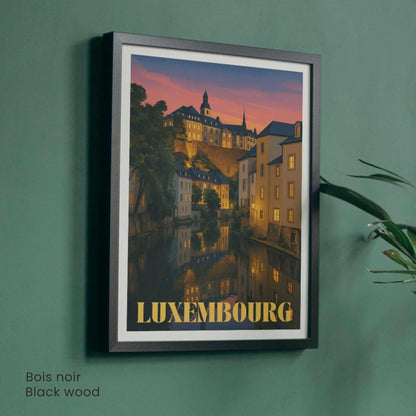 Affiche Luxembourg Nuit – Poster vintage du Grund et de la vieille ville illuminée