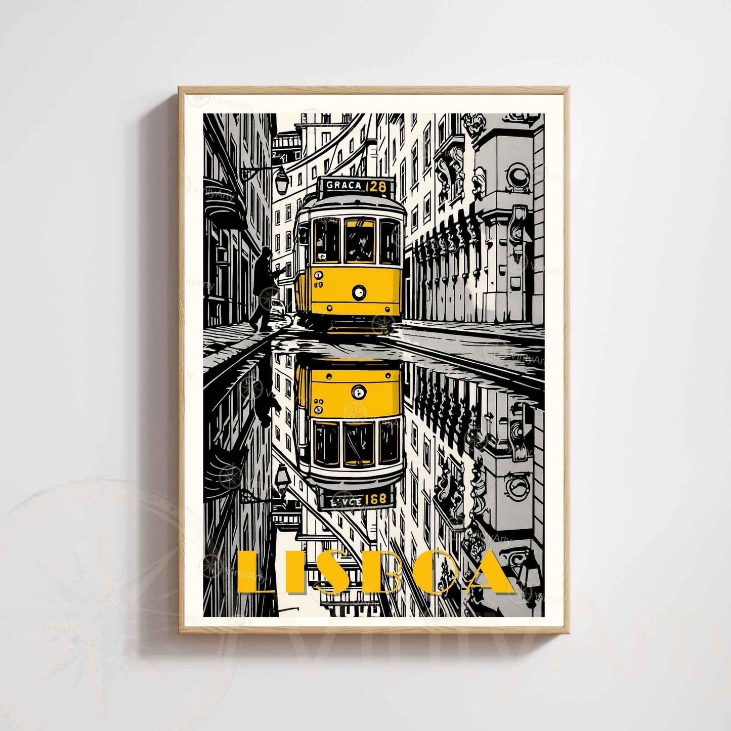 Affiche Lisbonne – Tramway jaune vintage dans les rues de Lisbonne - Affiche Lisbonne noir et blanc