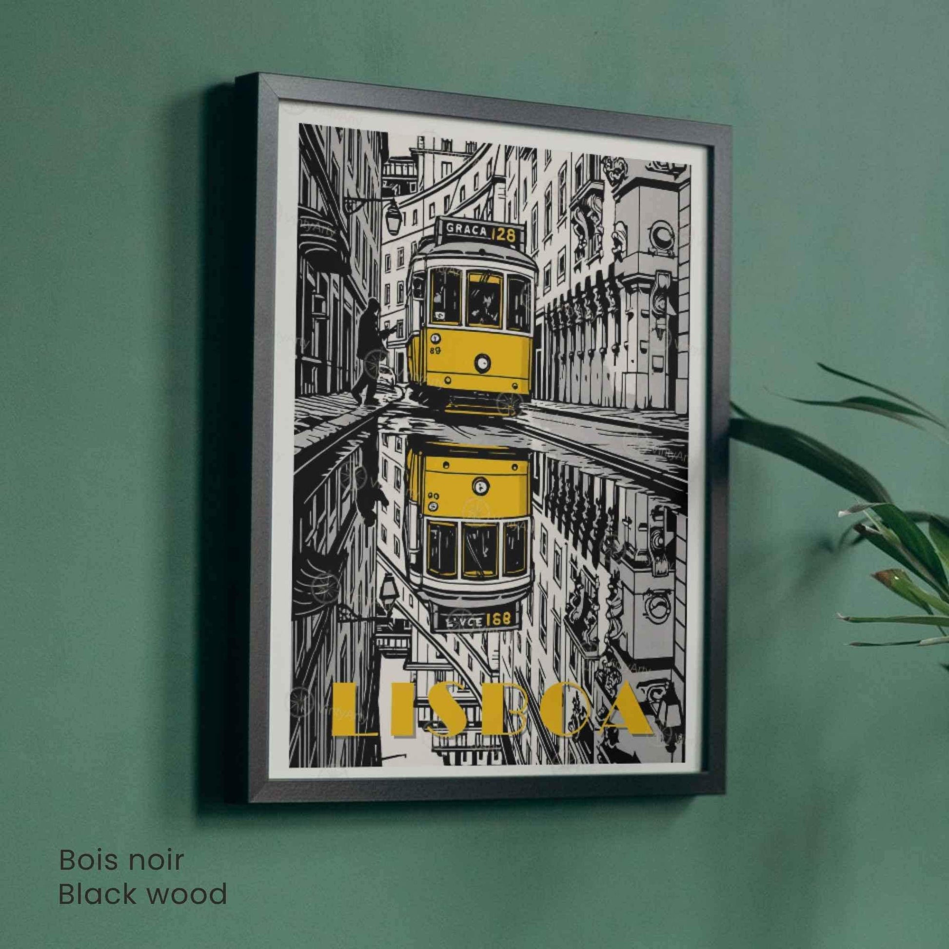 Affiche Lisbonne – Tramway jaune vintage dans les rues de Lisbonne - Affiche Lisbonne noir et blanc