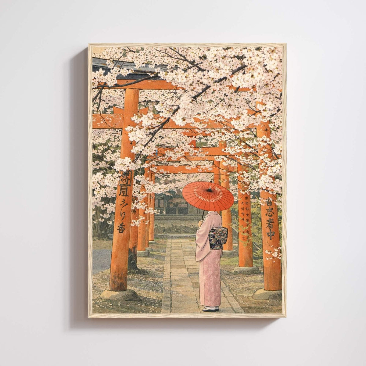 Affiche japonaise avec femme en kimono rose sous une ombrelle rouge devant des torii et des fleurs de cerisier