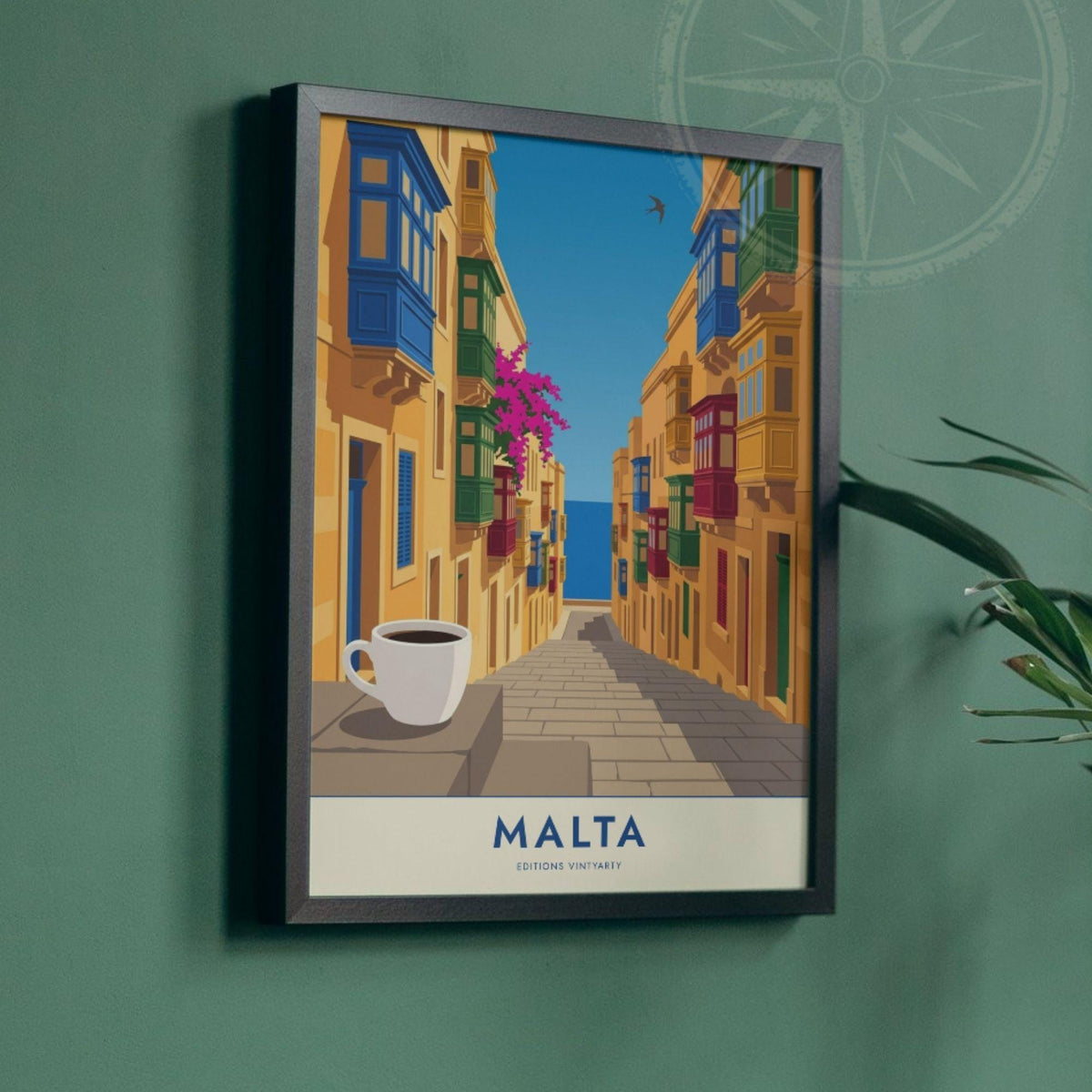 Affiche Malte La Valette balcons colorés, poster ruelle et mer, art mural jaune méditerranéen