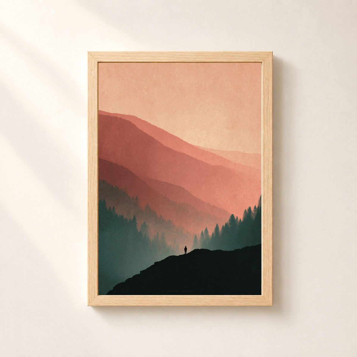 Affiche montagnes au couchant, poster forêt de sapins et silhouette, art mural terracotta et vert