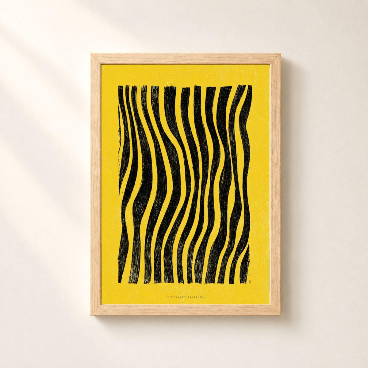 Affiche lignes noires ondulantes sur fond jaune, poster abstrait gravé, art mural jaune et noir