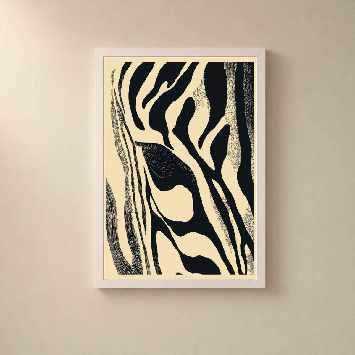 Affiche abstraite noir et crème, art mural zèbre graphique, estampe organique moderne
