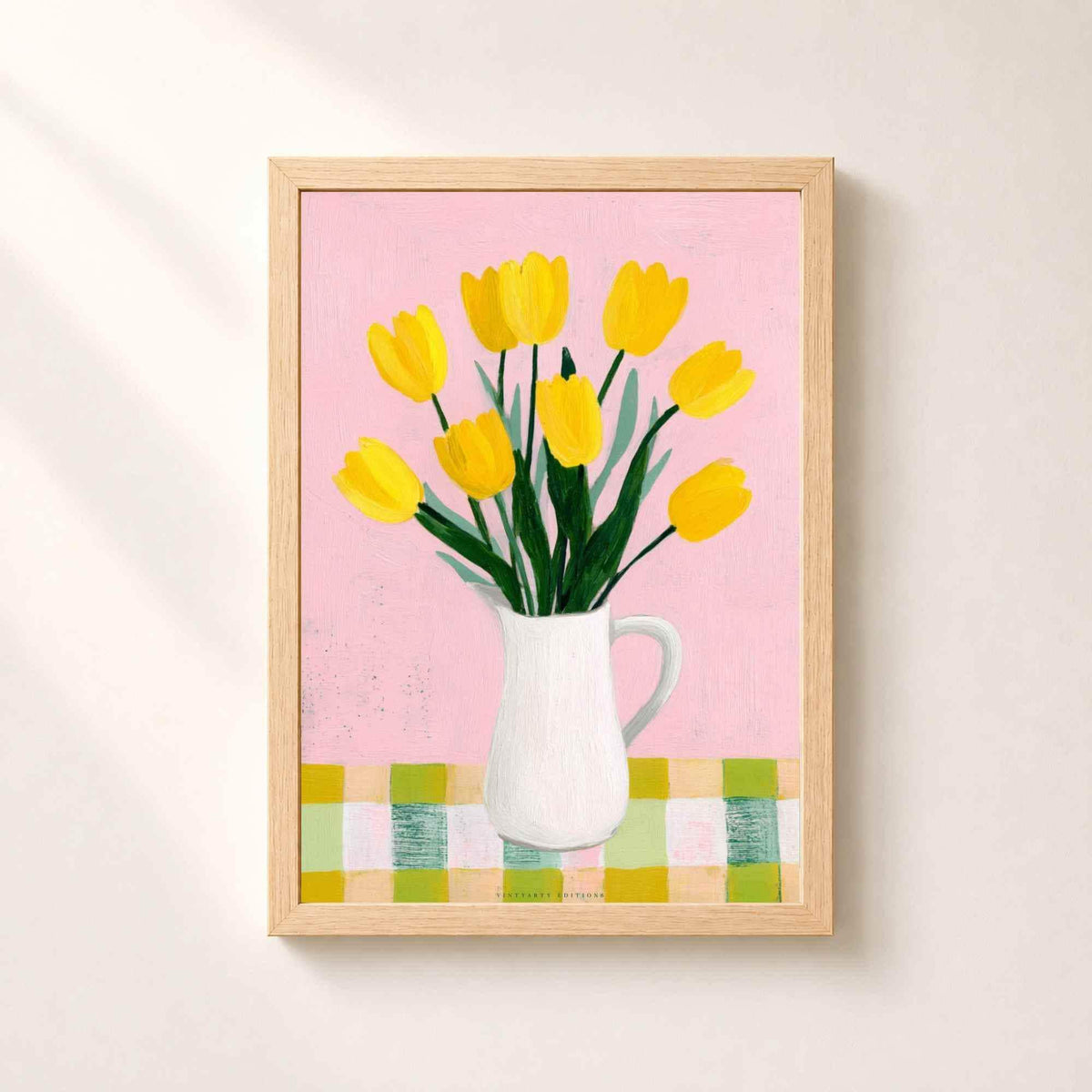 Affiche tulipes jaunes pichet, art mural fleurs gouache, nature morte printemps rose et vichy