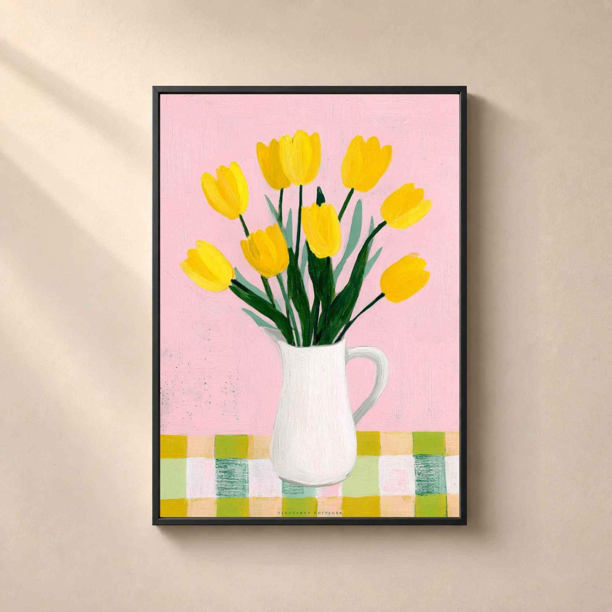 Affiche tulipes jaunes pichet, art mural fleurs gouache, nature morte printemps rose et vichy