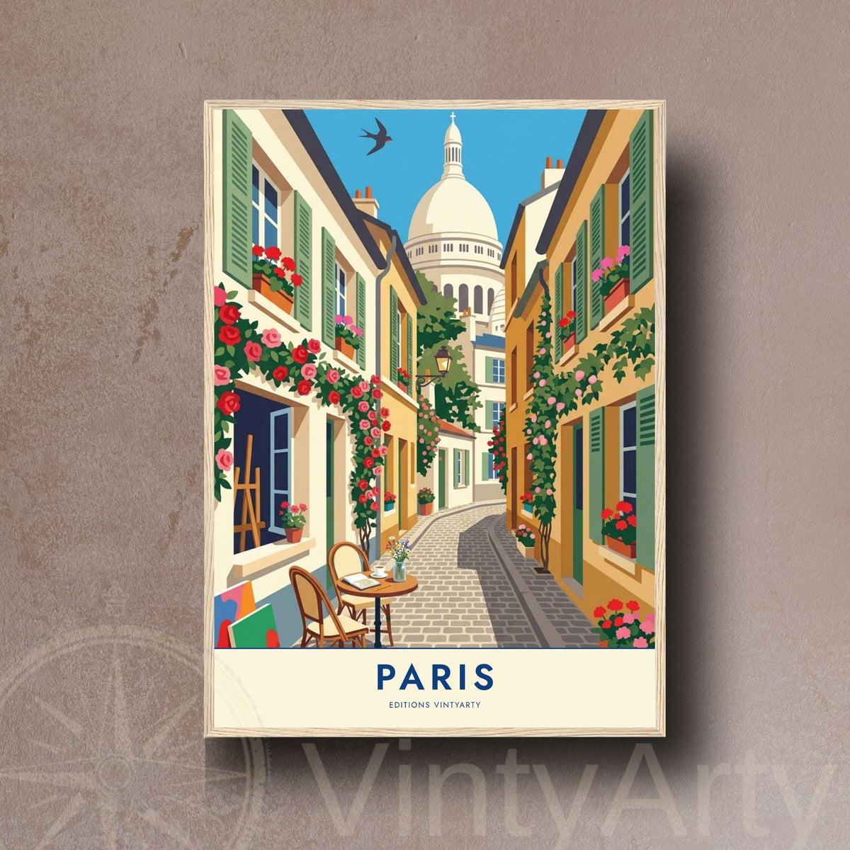 Affiche ruelle Montmartre fleurie, poster Paris terrasse de café, art mural voyage France