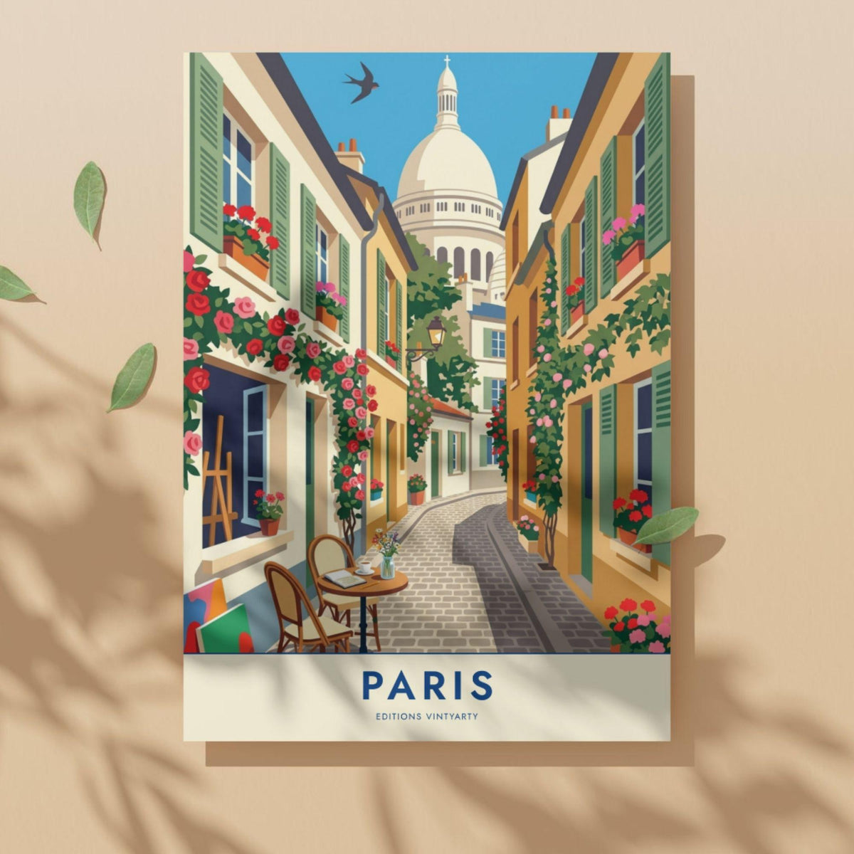 Affiche ruelle Montmartre fleurie, poster Paris terrasse de café, art mural voyage France