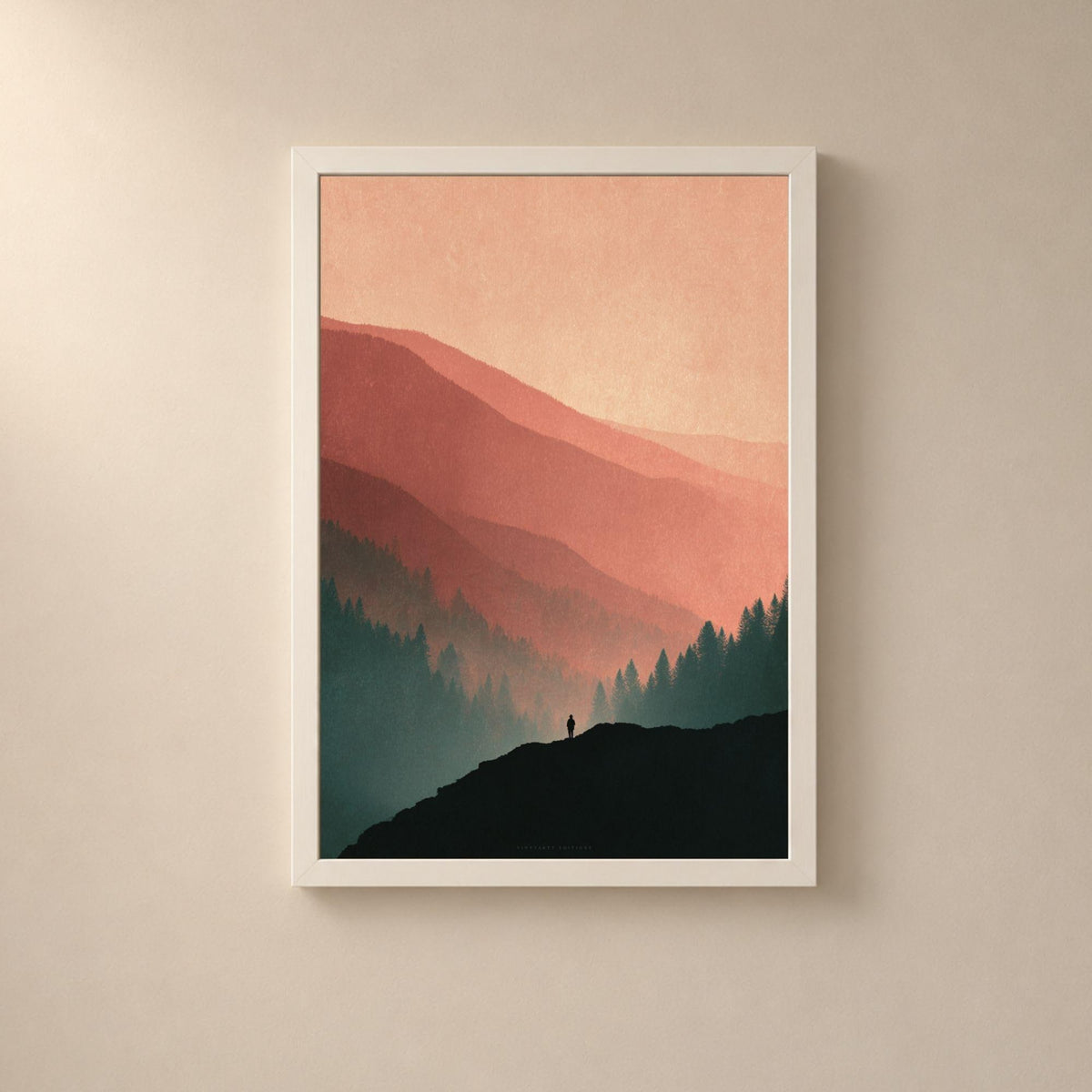Affiche montagnes au couchant, poster forêt de sapins et silhouette, art mural terracotta et vert